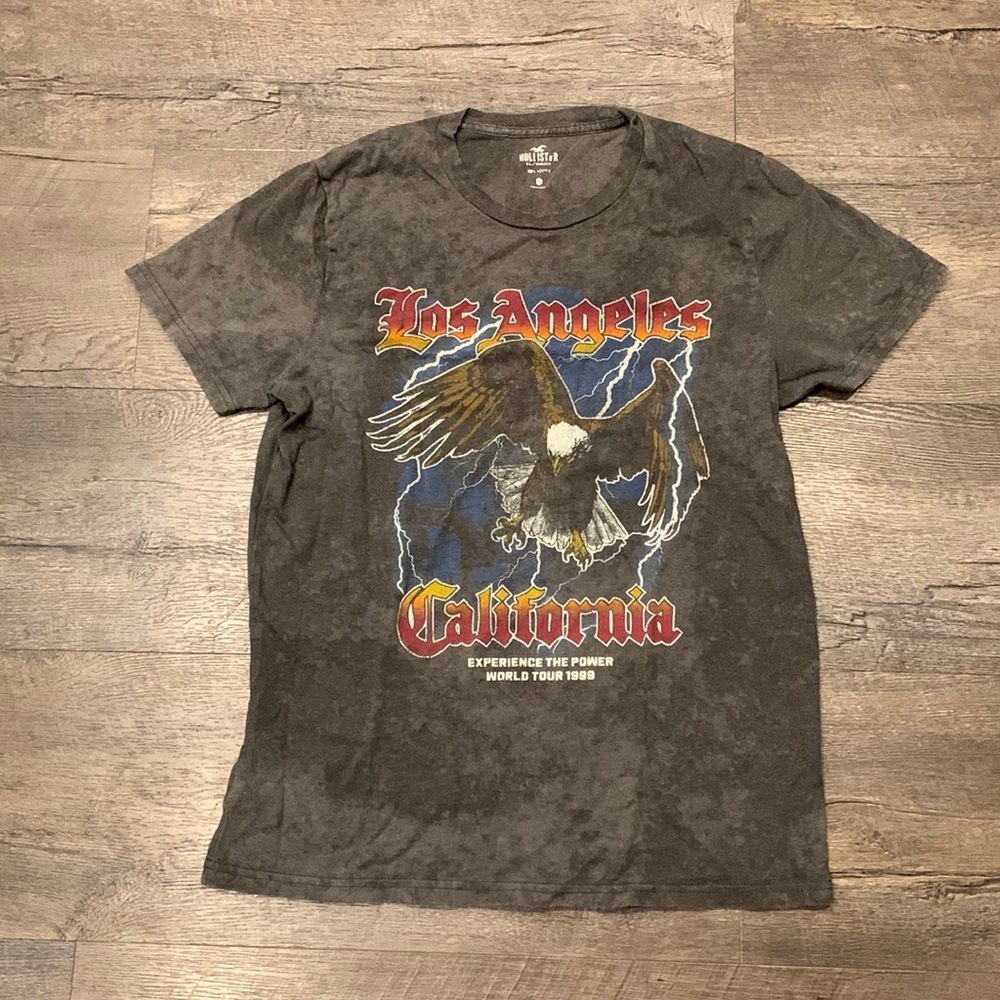 Hollister t shirt